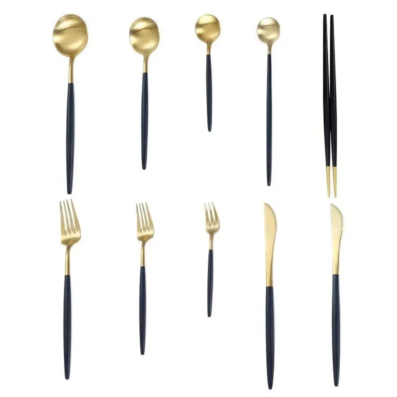 Set di Posate Nero + Oro