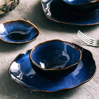 Set da Pranzo in Ceramica Blu a Forma Irregolare