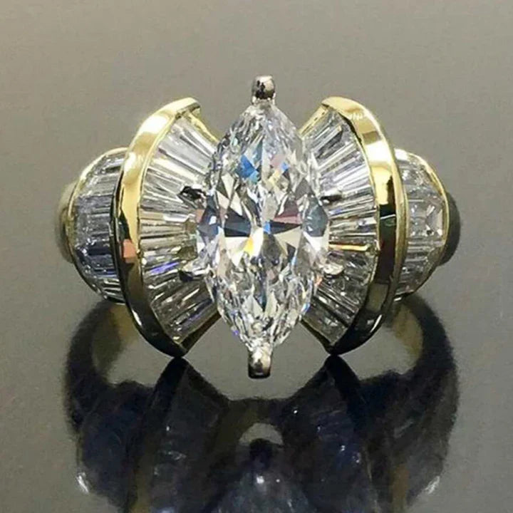 Anello con zirconie in oro